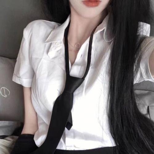 铁窗外的春天
